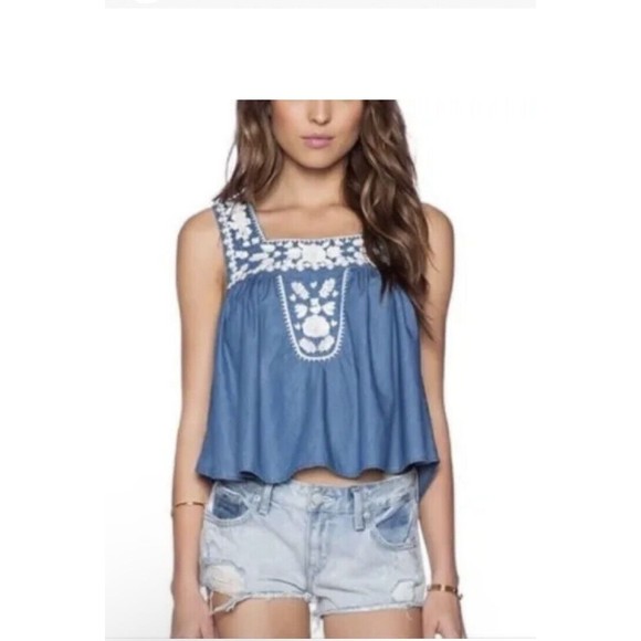 Lovers + Friends Dream catcher chambray Tank Blue White Embroidery boho crop M - Picture 1 of 8